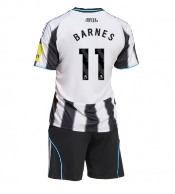 Newcastle United Harvey Barnes #11 Hjemmebanetrøje Børn 2025-26 Kortærmet (+ Korte bukser)